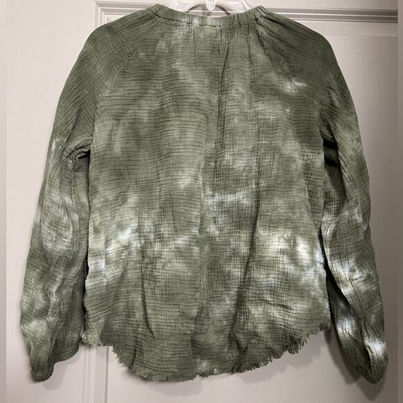 Like New Cloth & Stone Anthropologie Small Tie Dye Long Sleeve Top Raw Hem Green - Picture 2 of 6
